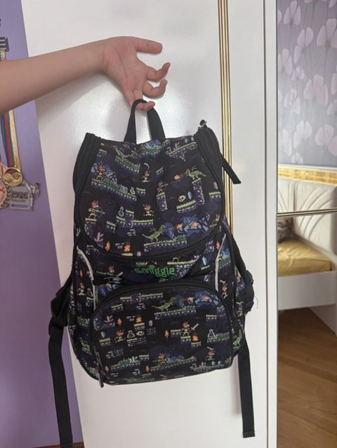 Smiggle brendli uşaq/gənc oğlan üçün bel çantası - Dizayn: Qara fon — Bakı