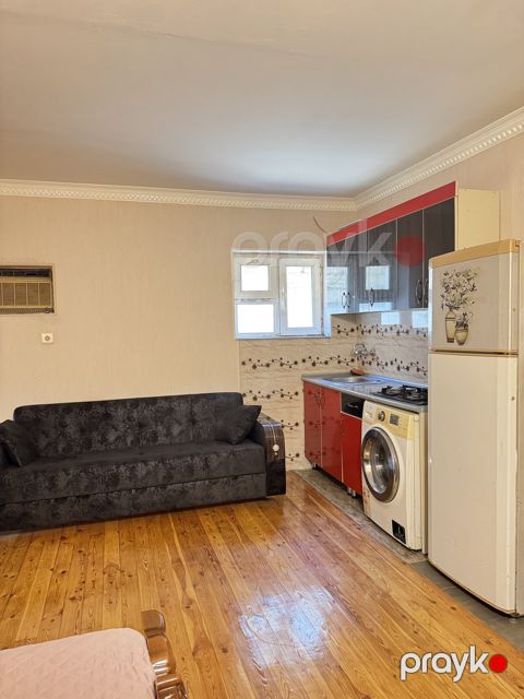 İcarəyə verilir 1 otaqlı köhnə tikili 25 m²
