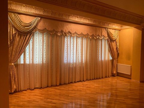Satılır 4 otaqlı yeni tikili 250 m² — Bakı