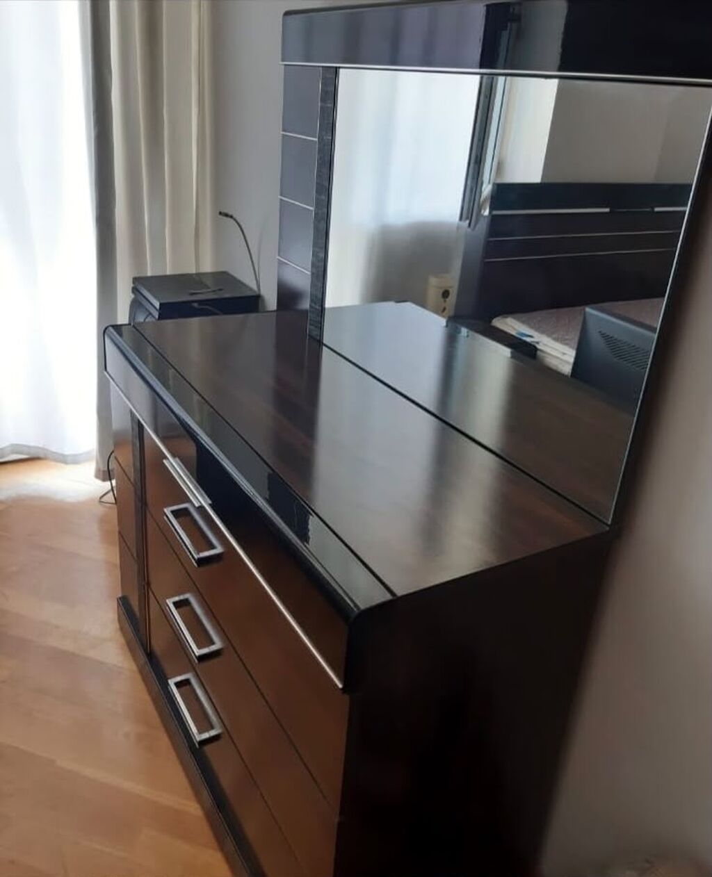Yataq otağı mebel dəsti - Şkaf: sürgülü qapılı, tünd ağac dekorda — Mebel, Bakı (4)