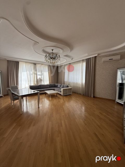 İcarəyə verilir 4 otaqlı yeni tikili 150 m²