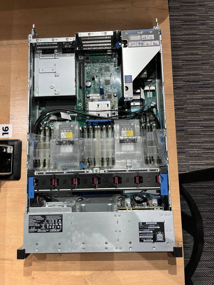 HP Proliant DL380 Gen10 — Şəbəkə və server avadanlığı, Bakı (5)