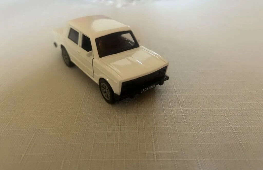 Miniatür Lada 2105 model maşın - Miqyas: təxmini 1:36–1:43 (kompakt — Oyuncaqlar, Bakı (2)