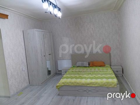 İcarəyə verilir 3 otaqlı köhnə tikili 80 m²