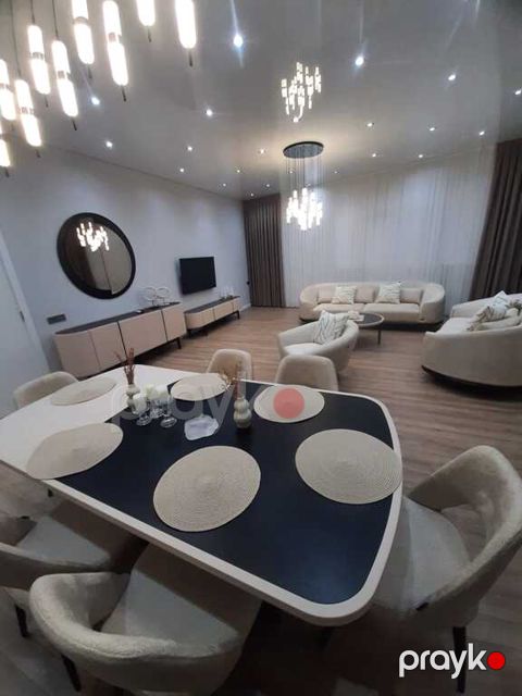 İcarəyə verilir 3 otaqlı yeni tikili 165 m²