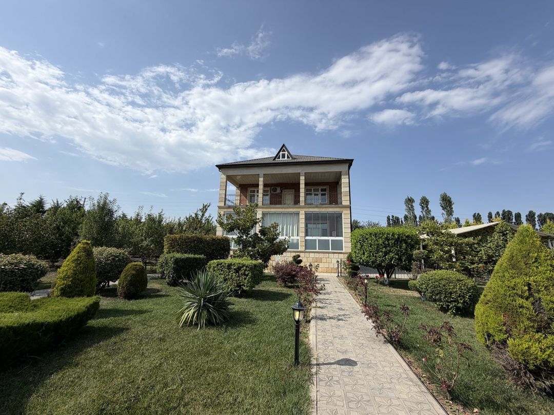 Satılır 5 otaqlı həyət evi/bağ evi 400 m² — Ev, villa, Quba (2)