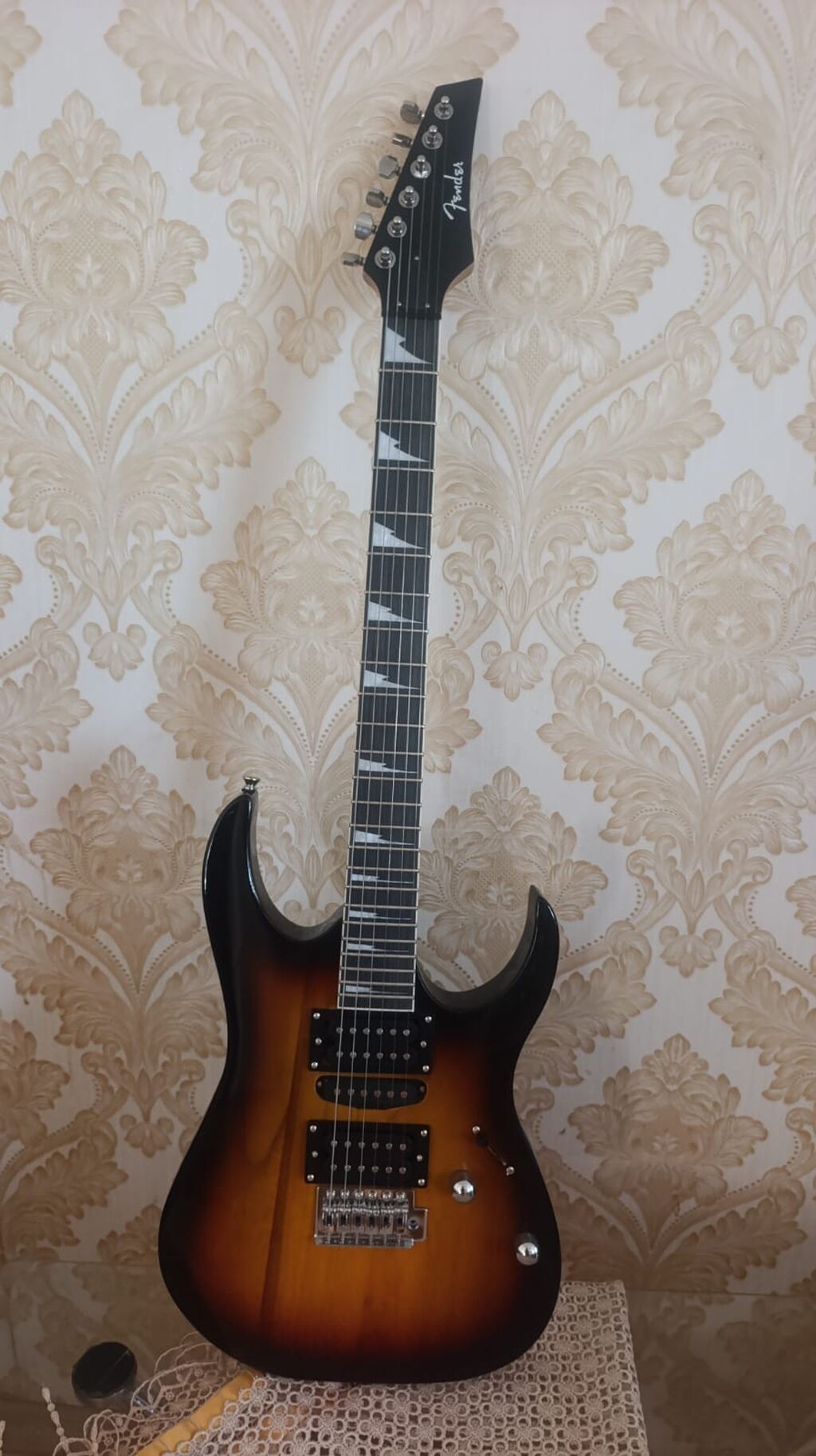 Elektron gitara, Fender, 6 sim, İşlənmiş — Musiqiə alətləri, Bakı (3)