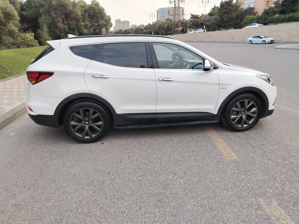 Hyundai Santa Fe, 2.0 L, 2016 il, 193 800 km — Avtomobillər, Bakı (9)