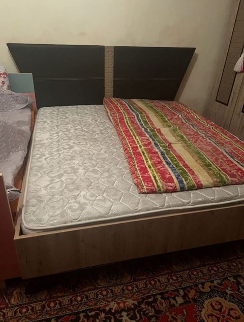 İki nəfərlik yataq dəsti - Ölçü: təxminən 160×200 sm (queen size — Mehdiabad
