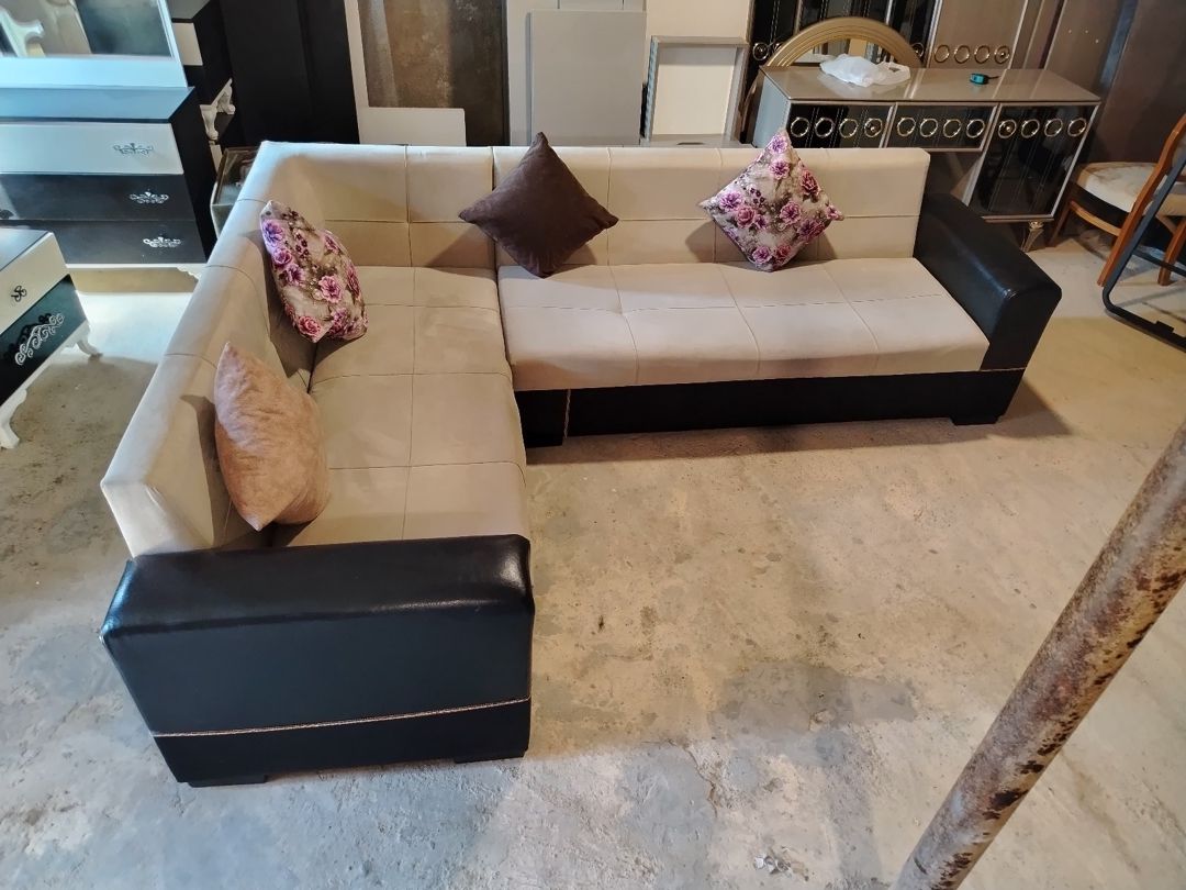 Künc divan — Matraslar, Bakı (2)