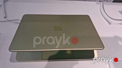 Yeni Apple MacBook, 13.3 Apple M3, 256 GB, Pulsuz çatdırılma
