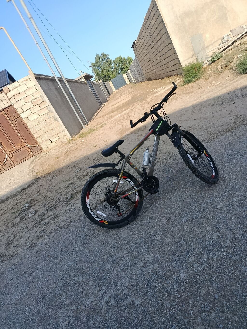 Dağ/şosse tipli velosiped - 26" təkərlər, enli dişli protektor – həm — Dağ velosipedləri, Digah (4)