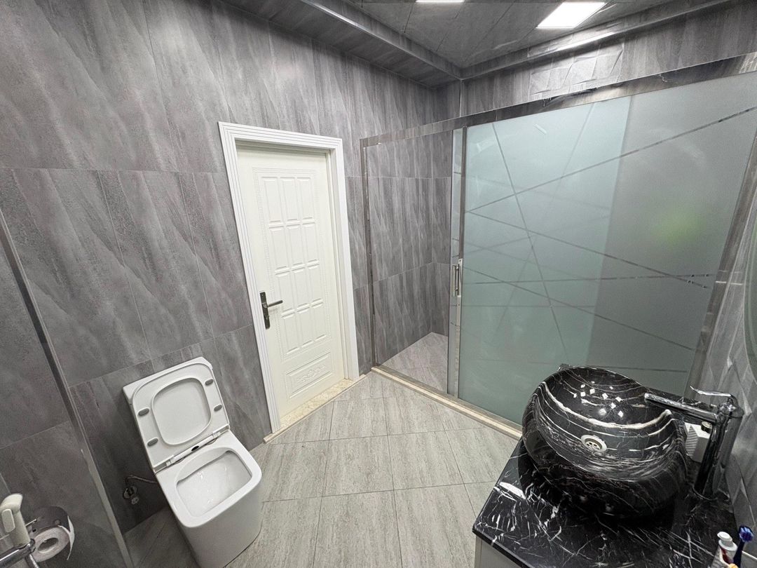 İcarəyə verilir 3 otaqlı yeni tikili 140 m² — Mənzil, Bakı (10)