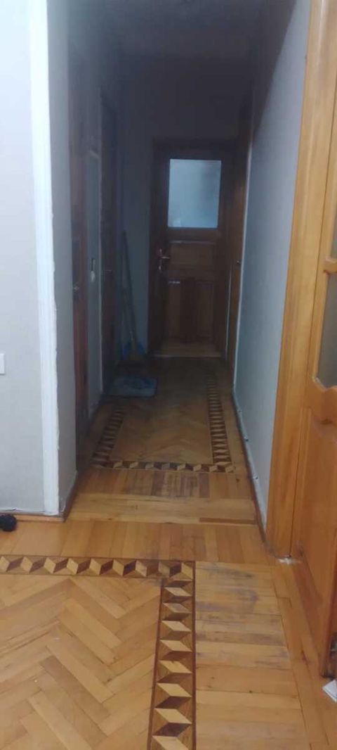 Satılır 3 otaqlı köhnə tikili 70 m² — Bakı