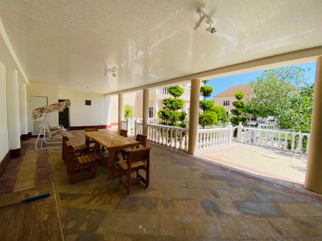 Satılır 4 otaqlı həyət evi/bağ evi 250 m² — Ev, villa, Bakı (3)
