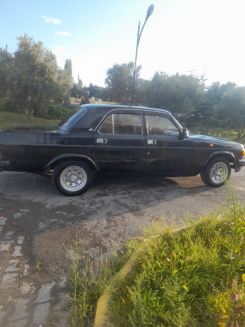 QAZ Volga 3129, qara rəng. Klassik sedan kuzov, xrom ön barmaqlıq — Avto, Bakı (6)