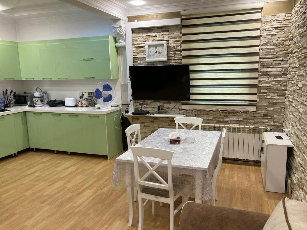 Satılır 8 otaqlı həyət evi/bağ evi 350 m² — Ev, villa, Bakı (7)