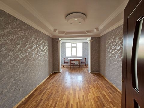 Satılır 2 otaqlı köhnə tikili 60 m² — Bakı