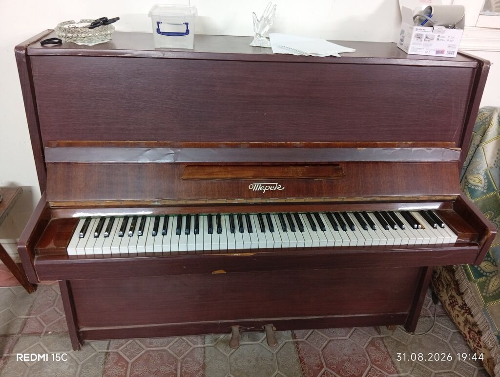 Upright pianino – “Терек” (Terek) markası - Korpus: tünd qəhvəyi — Musiqiə alətləri, Digah