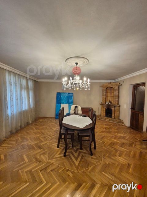 Satılır 3 otaqlı köhnə tikili 95 m²