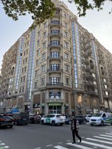 Satılır 3 otaqlı yeni tikili 156 m² — Əmlak agenti