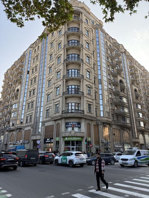 Satılır 3 otaqlı yeni tikili 156 m² — Bakı