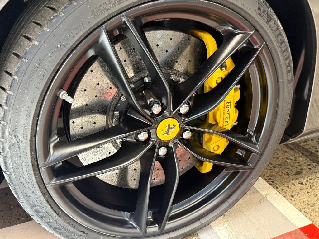 Ferrari 488 GTB, 3.9 L, 2016 il, 45 000 km — Avtomobillər, Bakı (10)
