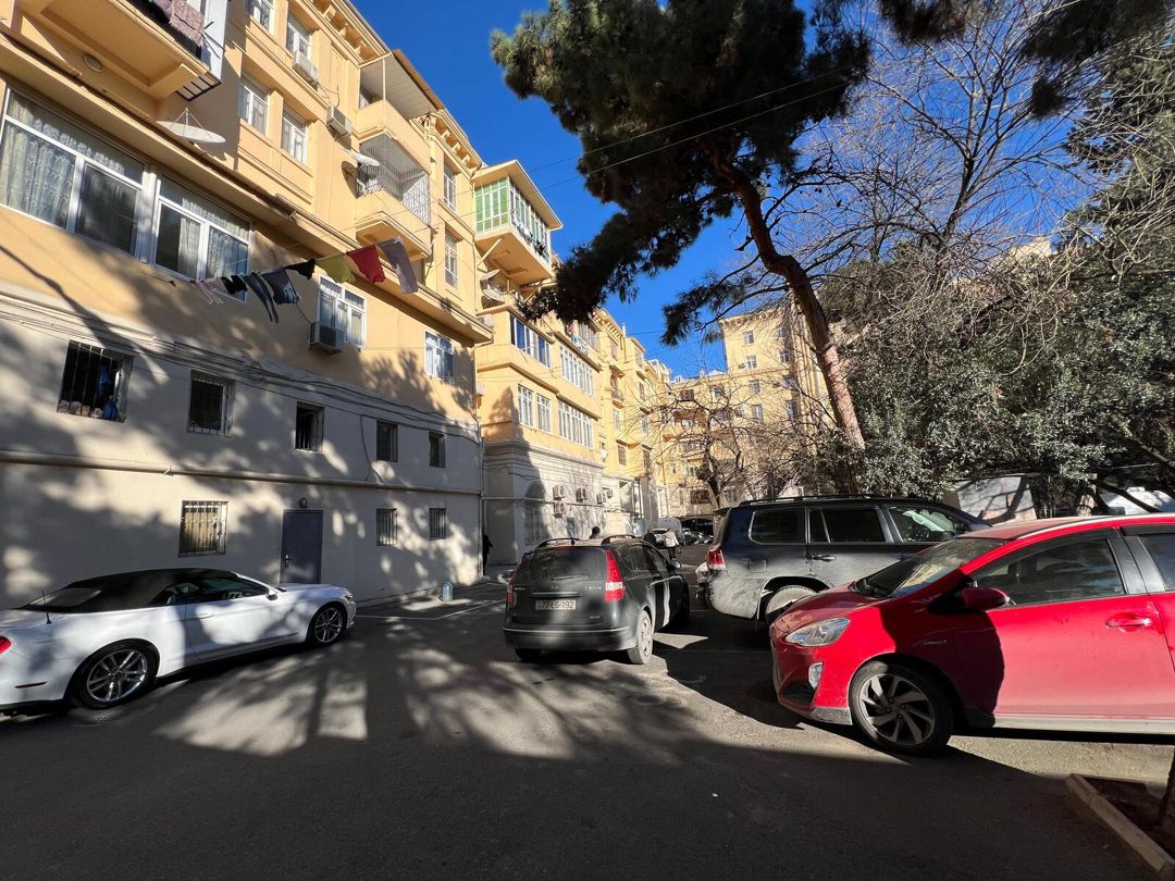 Satılır 3 otaqlı köhnə tikili 100 m² — Mənzil, Bakı (4)