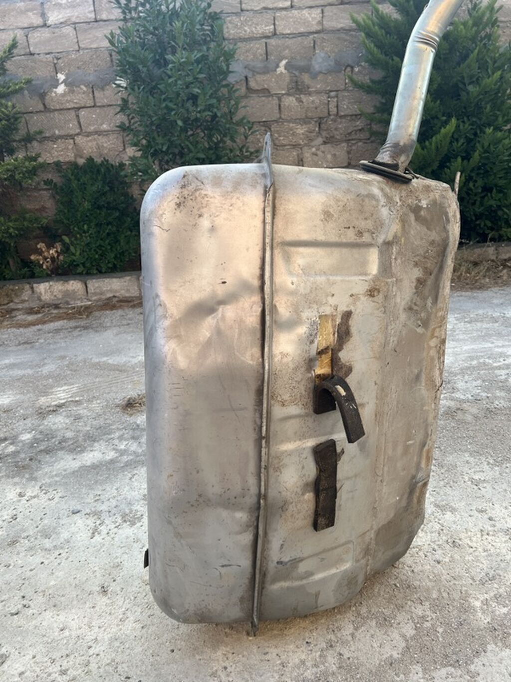 Məhsul: Avtomobil üçün metal yanacaq çəni (böyüdülüb 180 litir şessot — Ehtiyat hissələri, Bakı (4)