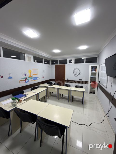 İcarəyə verilir 5 otaqlı ofis 150 m²