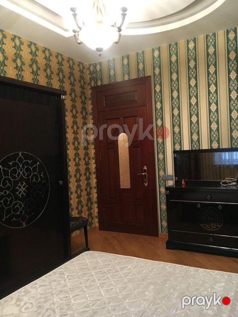 İcarəyə verilir 3 otaqlı köhnə tikili 80 m²
