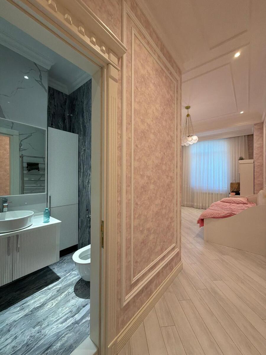 Satılır 4 otaqlı yeni tikili 206 m² — Mənzil, Bakı (10)