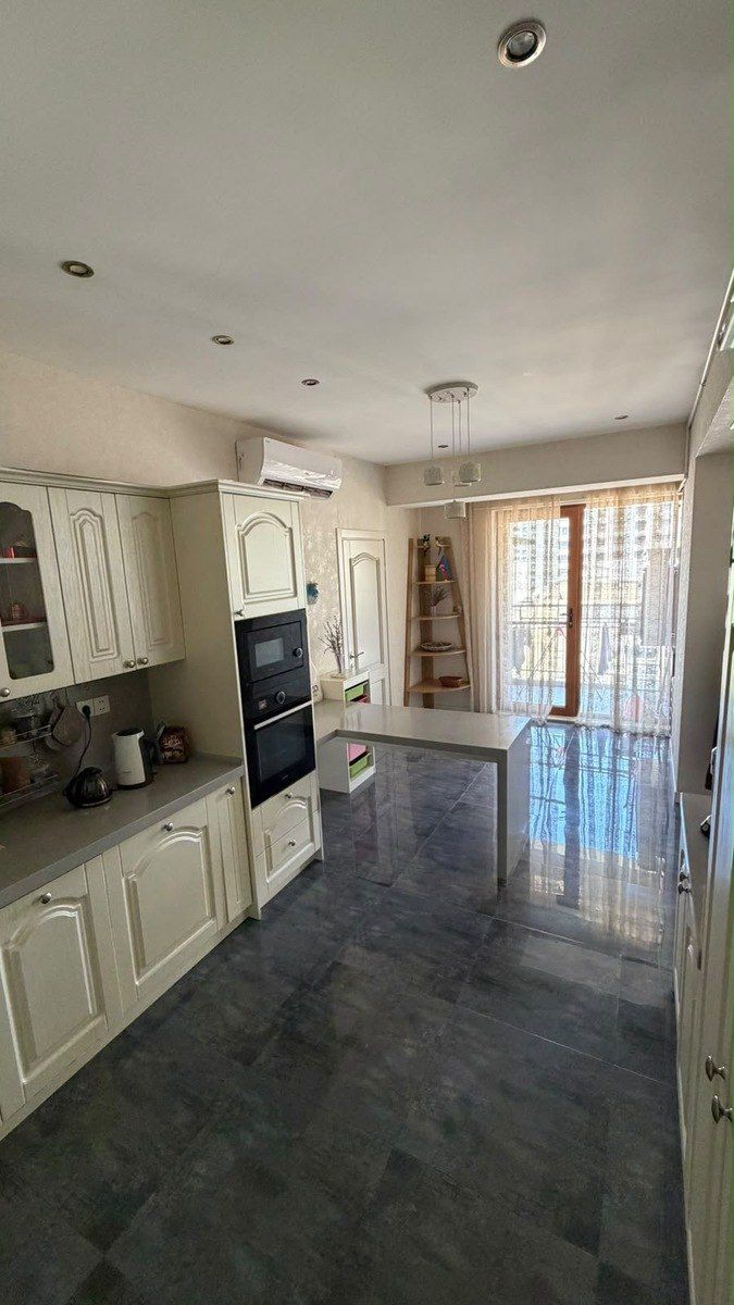 İcarəyə verilir 4 otaqlı yeni tikili 140 m² — Mənzil, Bakı (9)