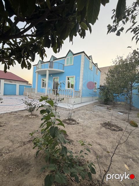 Satılır 6 otaqlı həyət evi/bağ evi 200 m²
