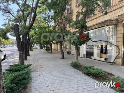Satılır obyekt 250 m²