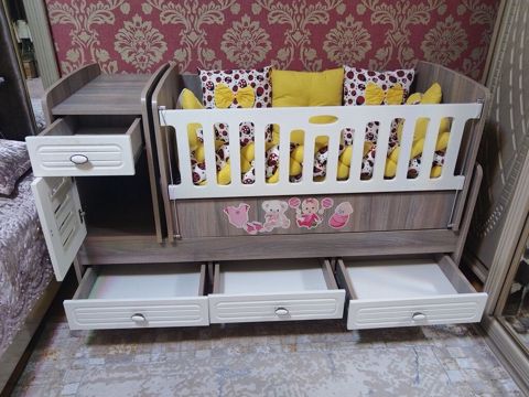 Uşaq beşiyi – çevik modullu, saxlama yerləri ilə - Material: ağac — Yevlax