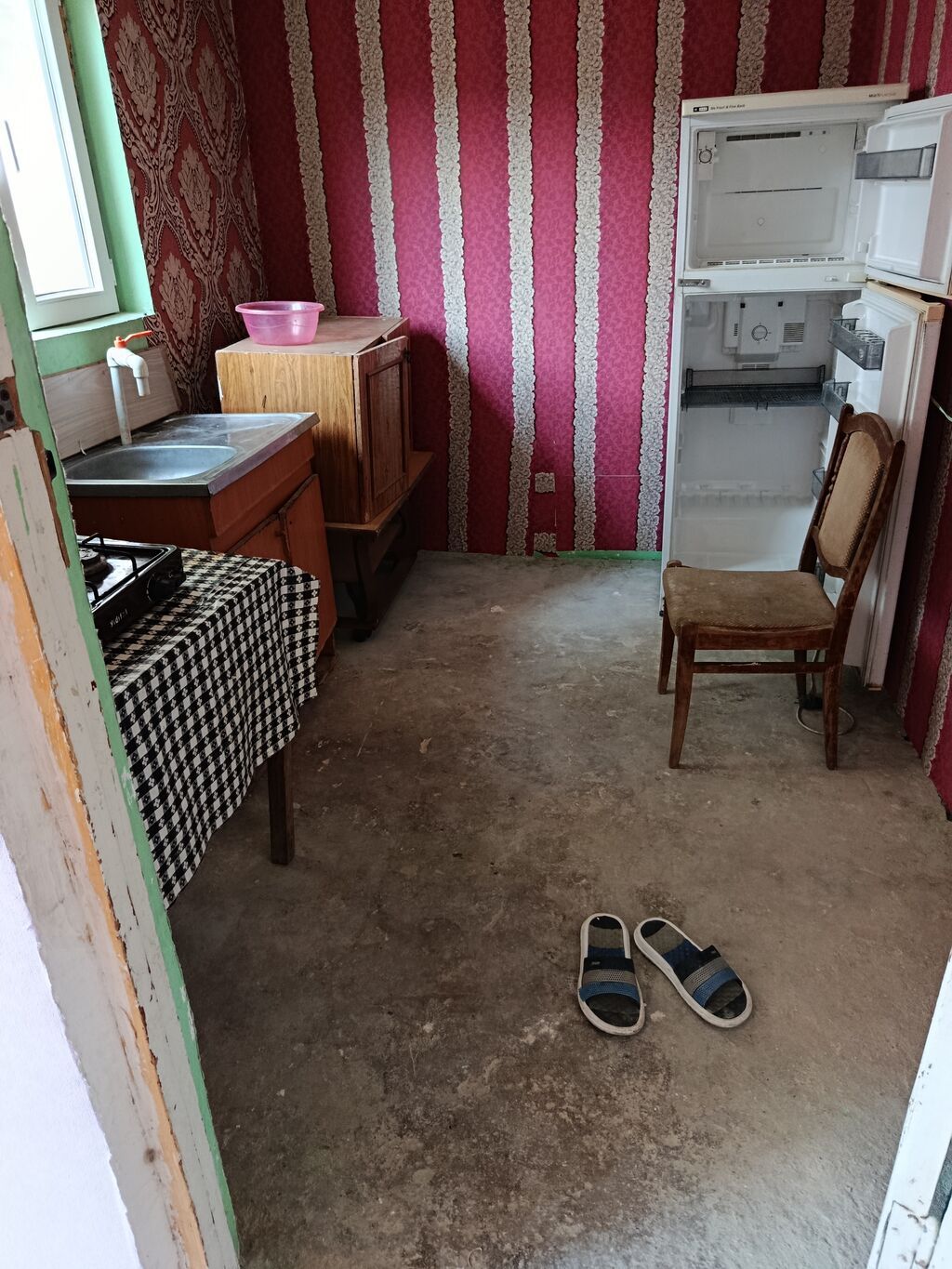 Salam iki otaq bir salon kunasi hamam tualet birdi qaz işıq sizlikdi — Daşınmaz əmlak, Digah (4)