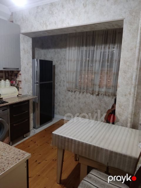 Satılır 2 otaqlı köhnə tikili 56 m²