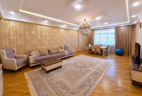 Satılır 3 otaqlı yeni tikili 130 m² — Bakı