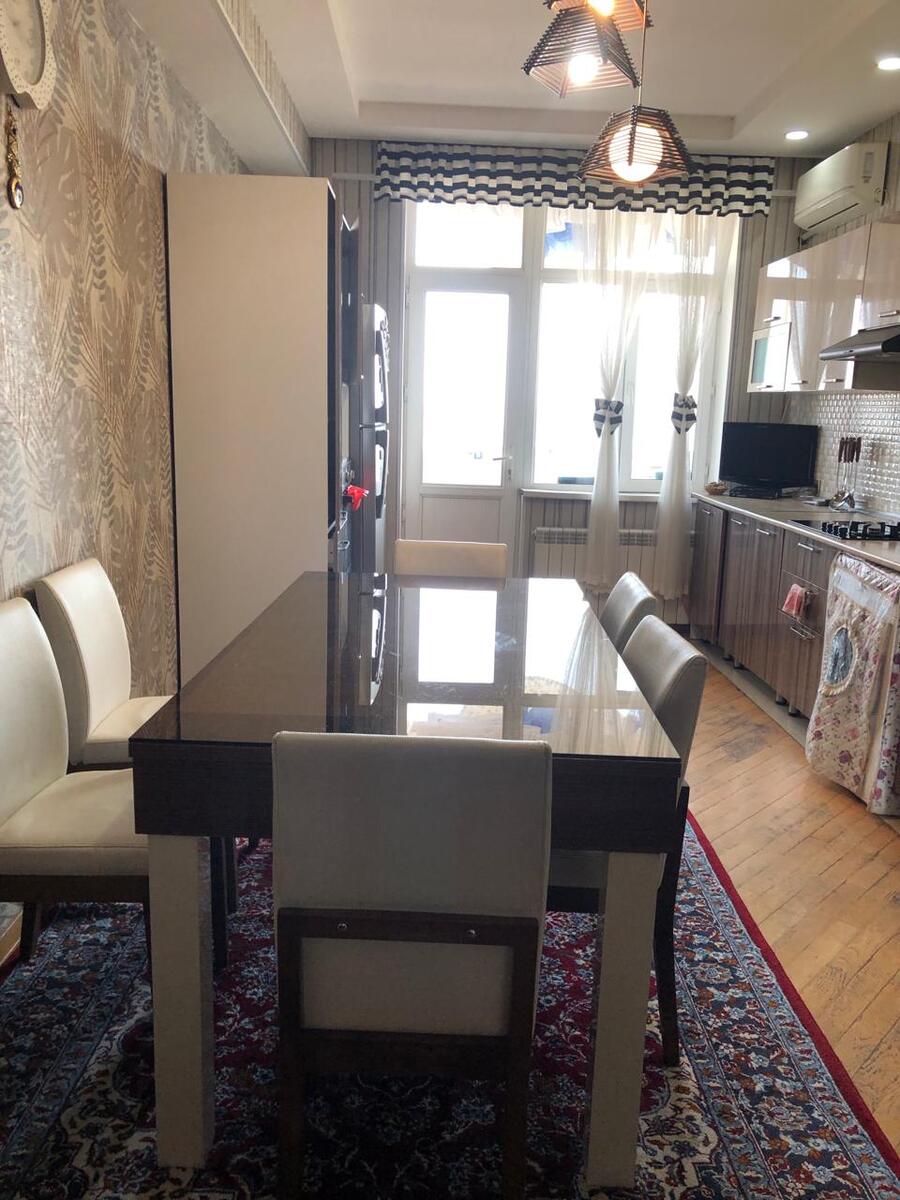 Satılır 4 otaqlı yeni tikili 200 m² — Mənzil, Bakı (10)