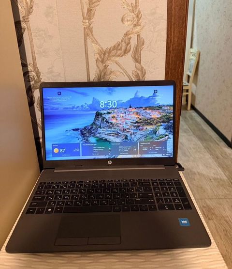 HP noutbuk - Ekran: 15.6" geniş ekran, nazik çərçivə - Klaviatura — Masazır