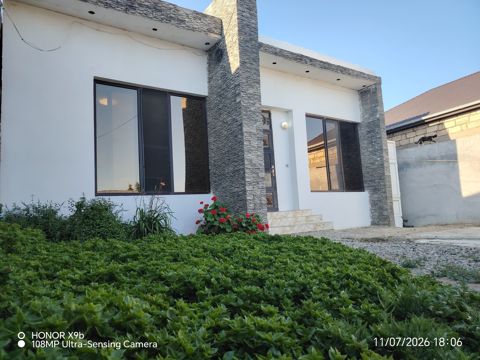 Satılır 4 otaqlı həyət evi/bağ evi 100 m² — Bakı