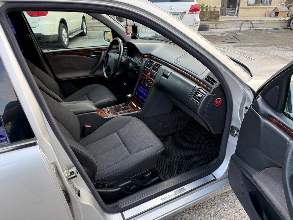 Mercedes E 240, 2.4 L, 2000 il, 270 000 km — Avtomobillər, Bakı (8)