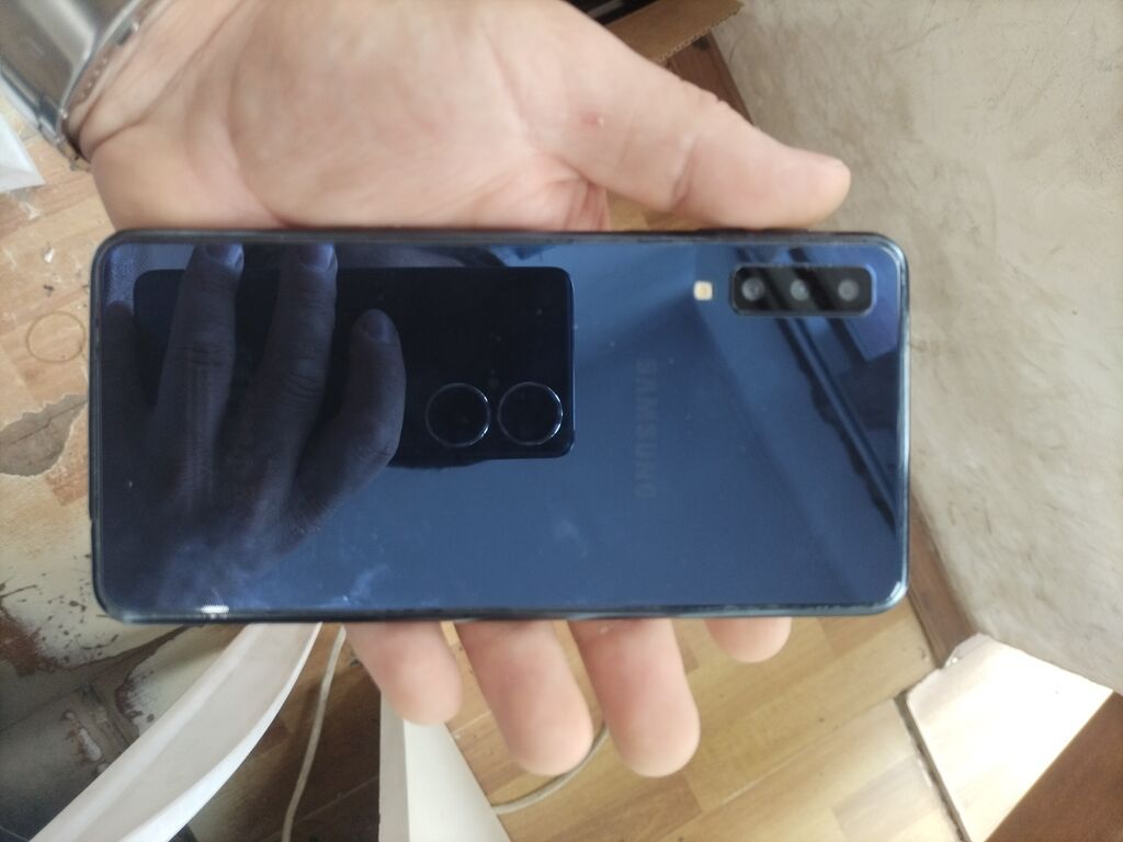 Samsung Galaxy A7 2018, rəng - Göy, Barmaq izi — Samsung, Samux (2)