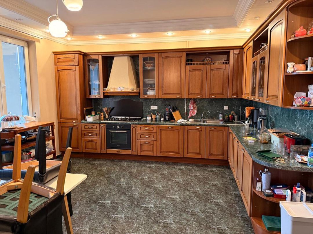 İcarəyə verilir 7 otaqlı köhnə tikili 500 m² — Mənzil, Bakı (11)