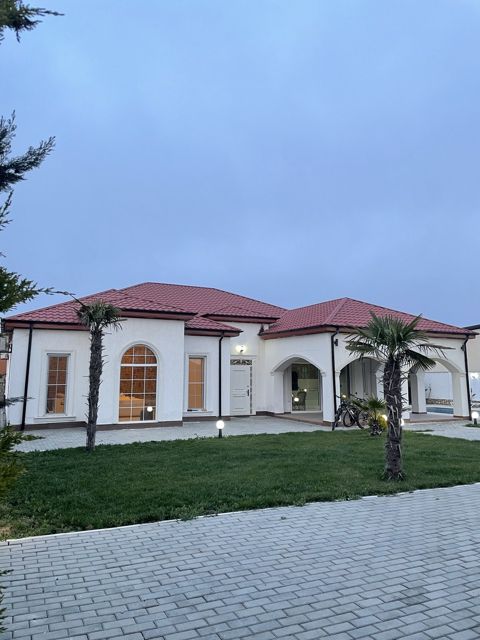 İcarəyə verilir 5 otaqlı həyət evi/bağ evi 350 m² — Bakı