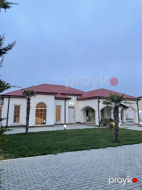 İcarəyə verilir 5 otaqlı həyət evi/bağ evi 350 m²