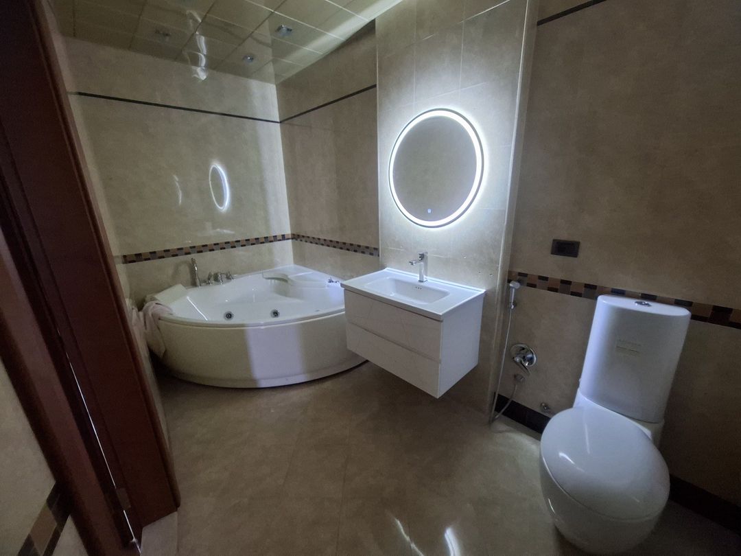 İcarəyə verilir 3 otaqlı yeni tikili 180 m² — Mənzil, Bakı (12)