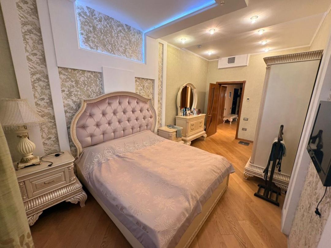 Satılır 4 otaqlı yeni tikili 170 m² — Mənzil, Bakı (9)