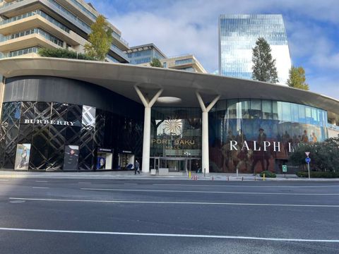 Satılır 3 otaqlı yeni tikili 137 m² — Bakı
